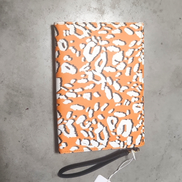 NWT Ted Baker London Black, Burnt Sienna, White ART-ish Cheetah Envelope Clutch - Picture 7 of 12